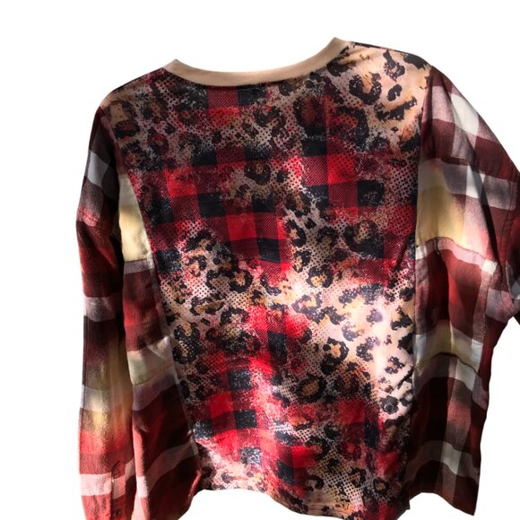 Reworked Flannel Shirt Plus Size: Upcycled Oversized Love Graphics Patchwork Tee - Picture 9 of 10